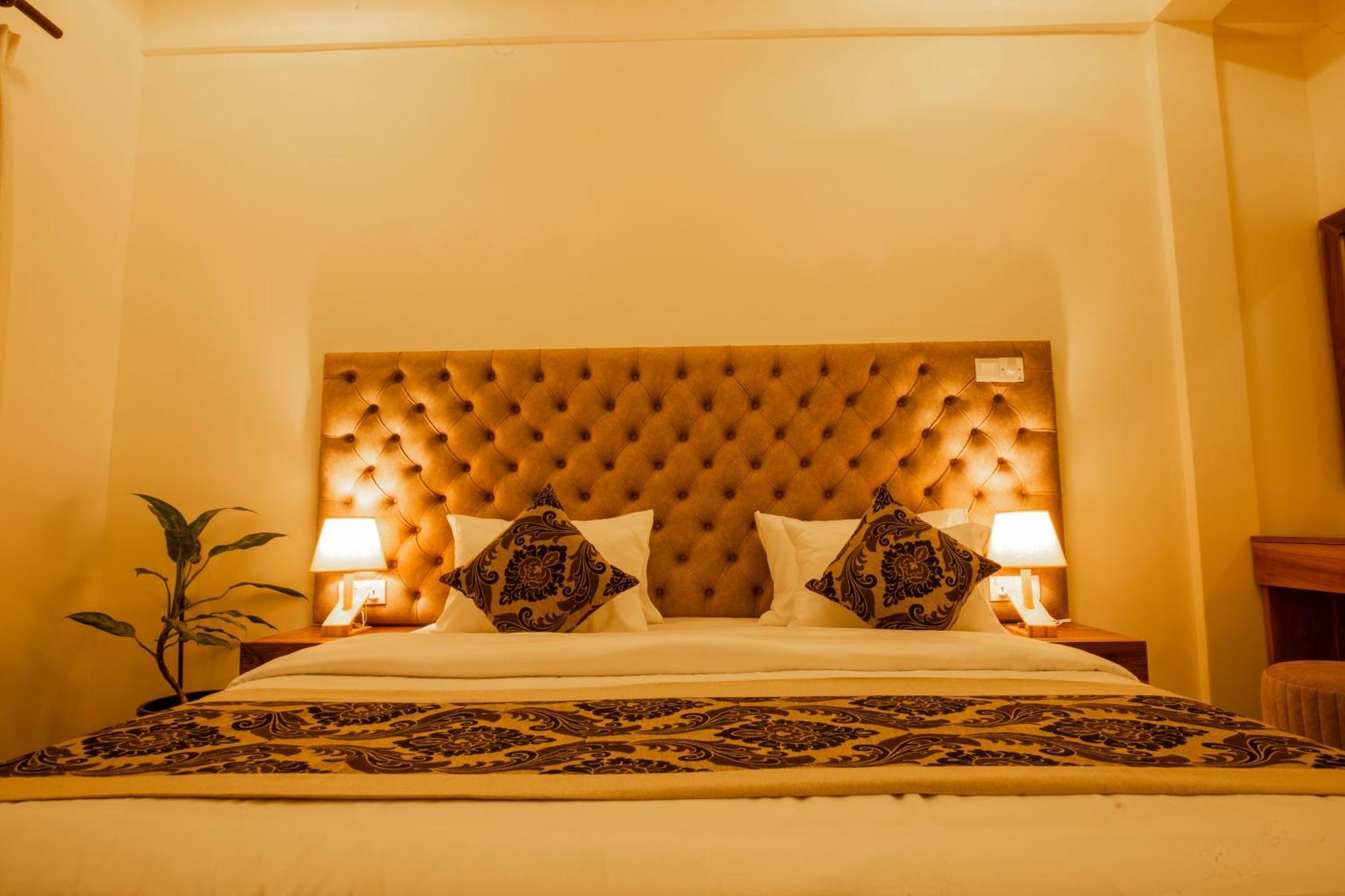 Manthra Leisure Hotel Kandy Kültér fotó