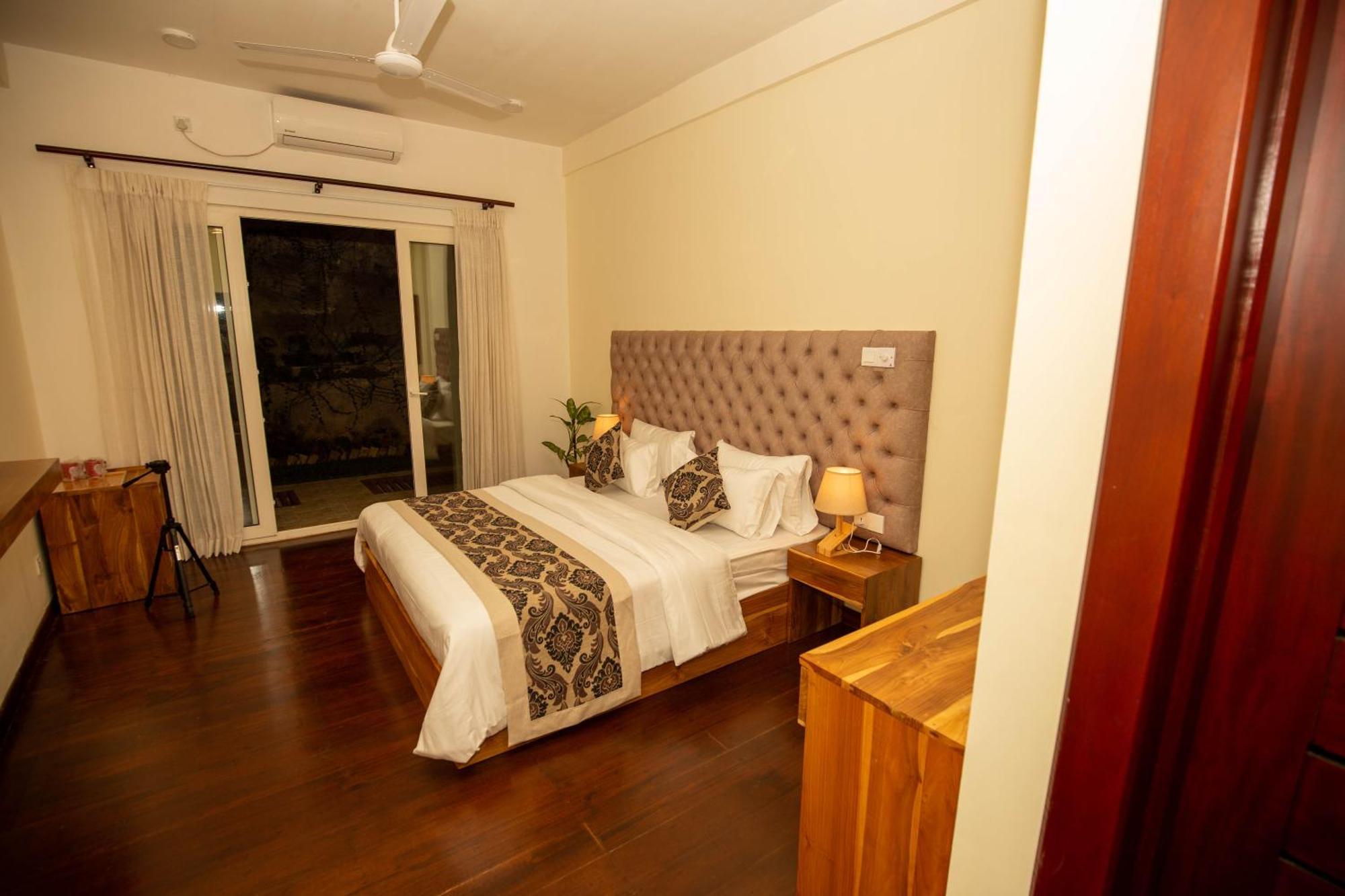 Manthra Leisure Hotel Kandy Kültér fotó
