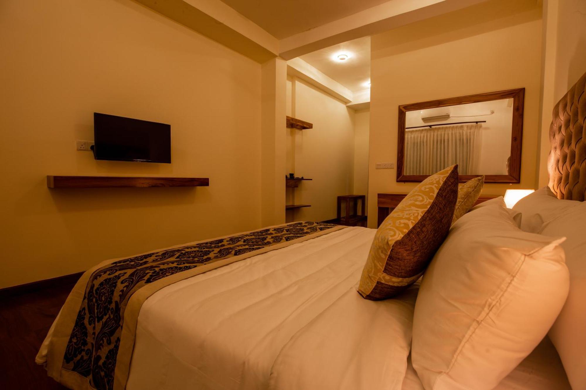 Manthra Leisure Hotel Kandy Kültér fotó