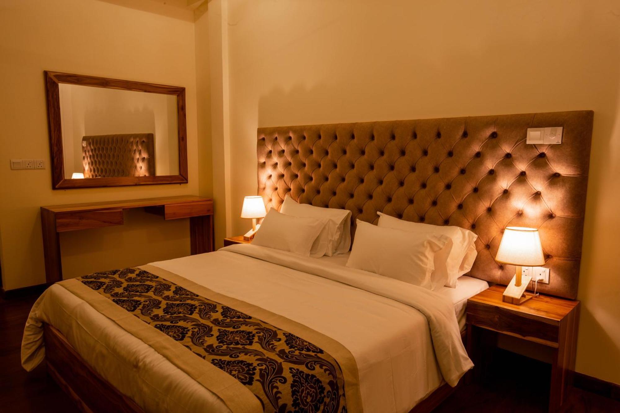 Manthra Leisure Hotel Kandy Kültér fotó