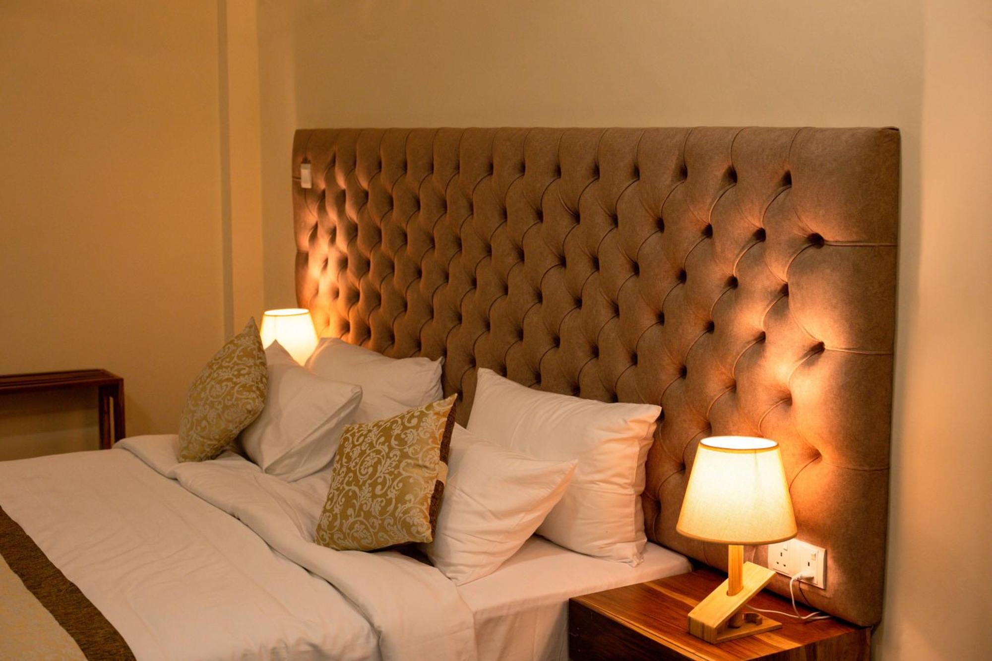 Manthra Leisure Hotel Kandy Kültér fotó
