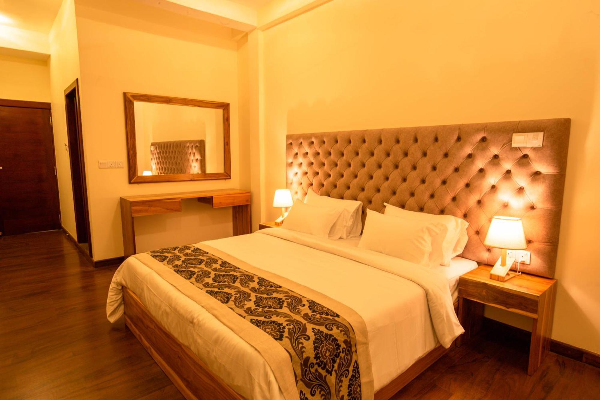 Manthra Leisure Hotel Kandy Kültér fotó