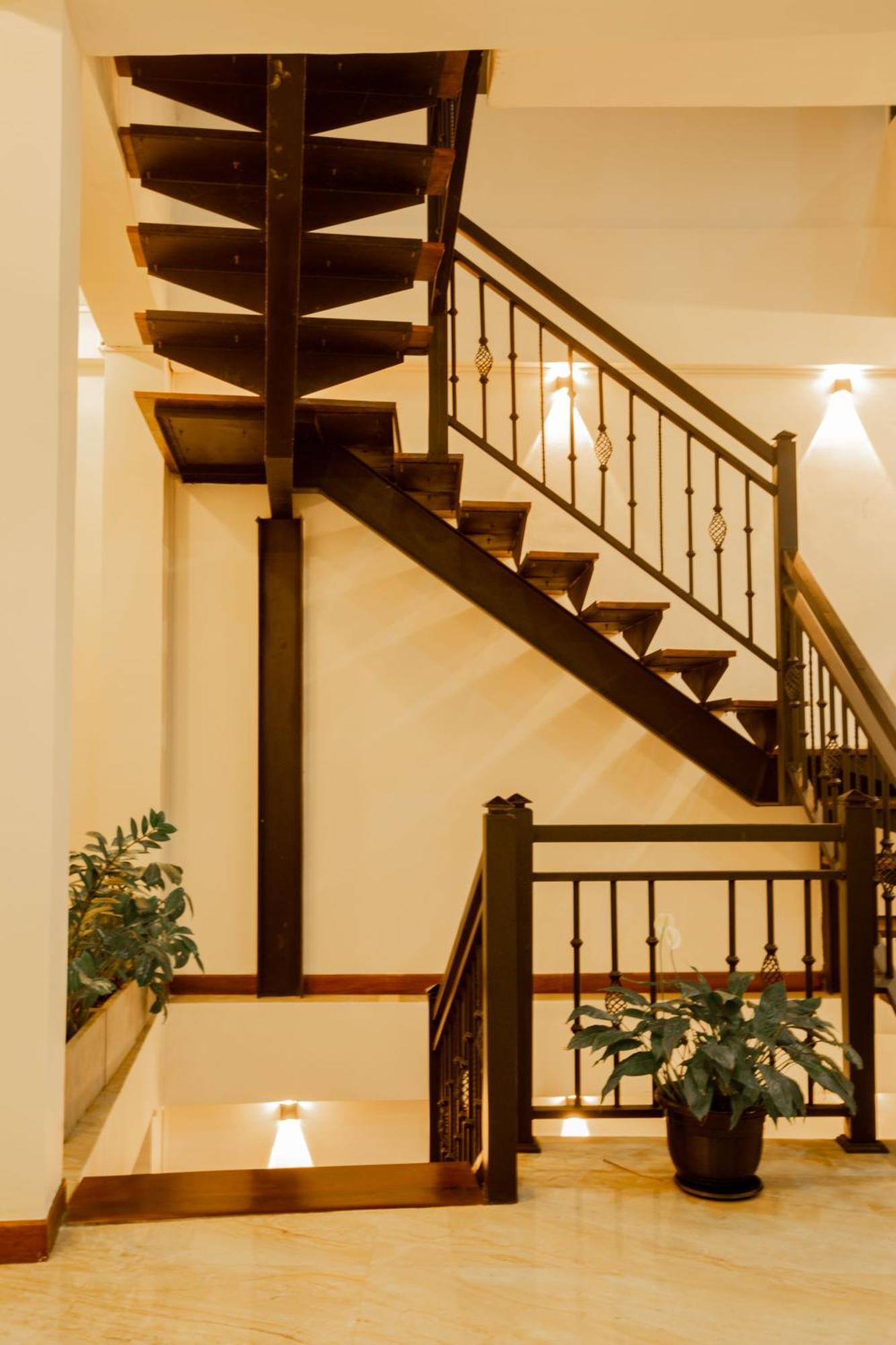 Manthra Leisure Hotel Kandy Kültér fotó